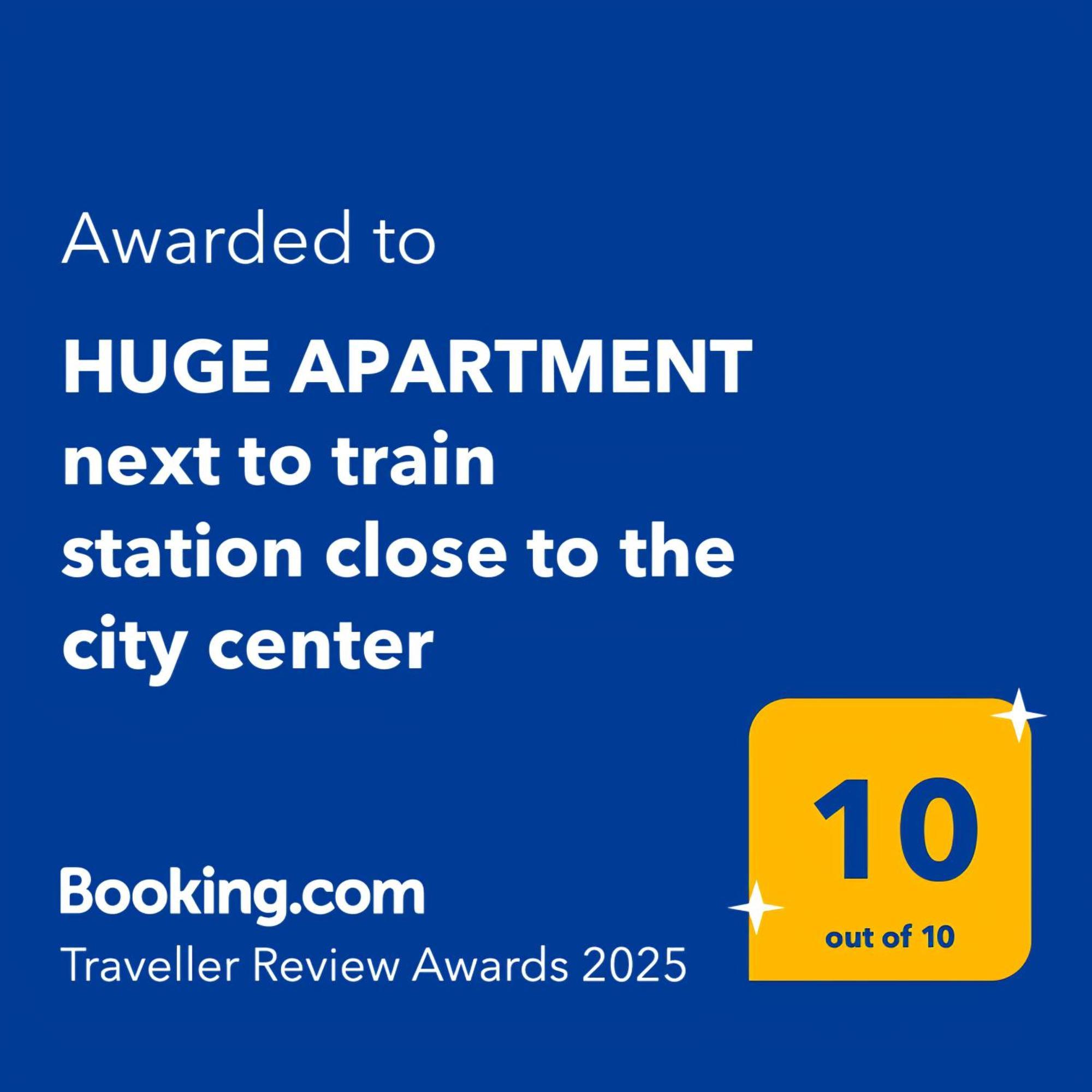 Huge Apartment Next To Train Station Close To The City Center براتسيلافا المظهر الخارجي الصورة